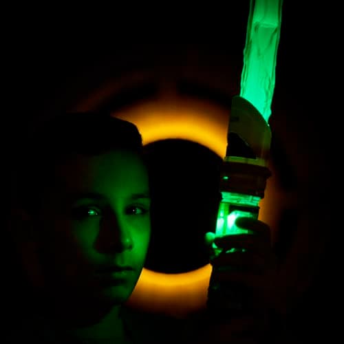 Star Wars Power-Kristall Lichtschwert, 7 Farben & 10 Kristalle, 50+ Farbwechsel-Kombinationen, Lichter & Geräusche, Spielzeug für Jungen und Mädchen ab 4 Jahren – Bild 4