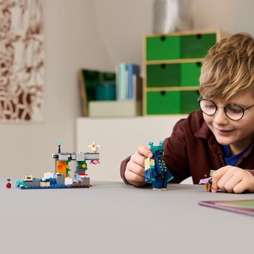 LEGO Minecraft Begegnung mit dem Wächter - Spielzeug mit stummen Ranger Minifigur und beweglicher Mob Figur - Mit TNT Funktion für Felssturz – Bild 2