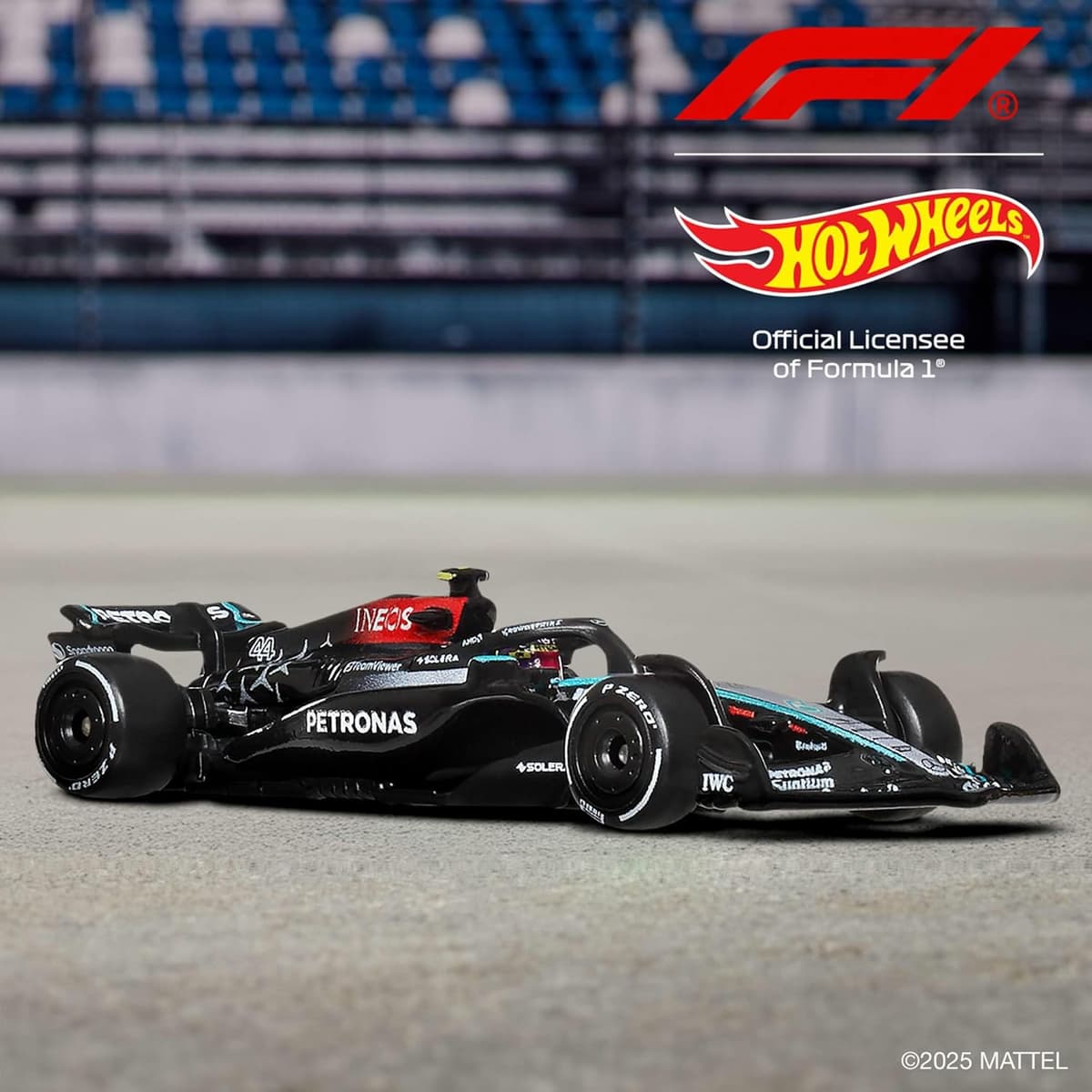Hot Wheels Formel 1 Mercedes-AMG Petronas -Spielzeugauto im Maßstab 1:64 – Bild 2